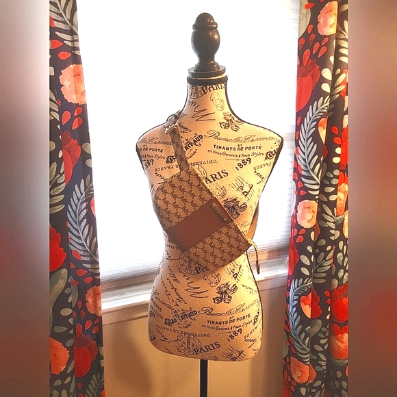 Michael Kors bag - Picture 1 of 6